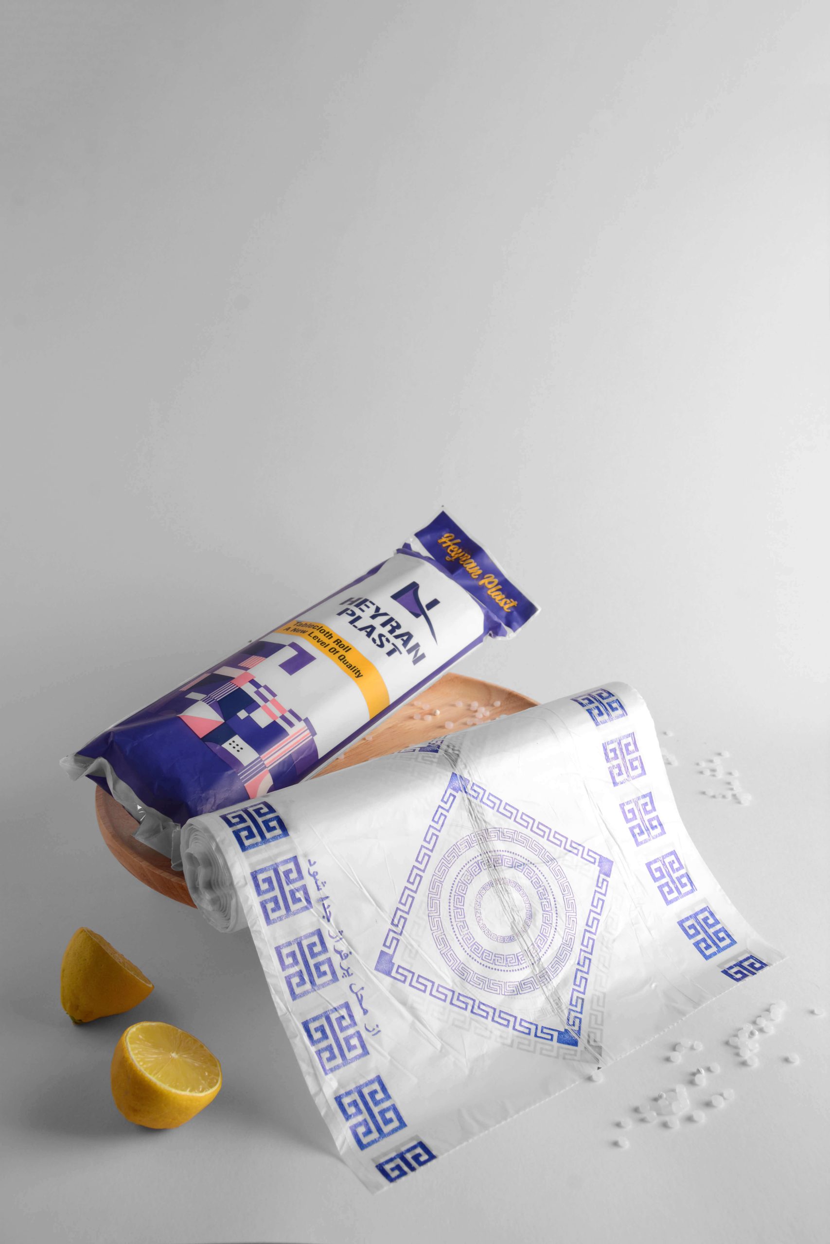 Printed disposable tablecloth - Image 3