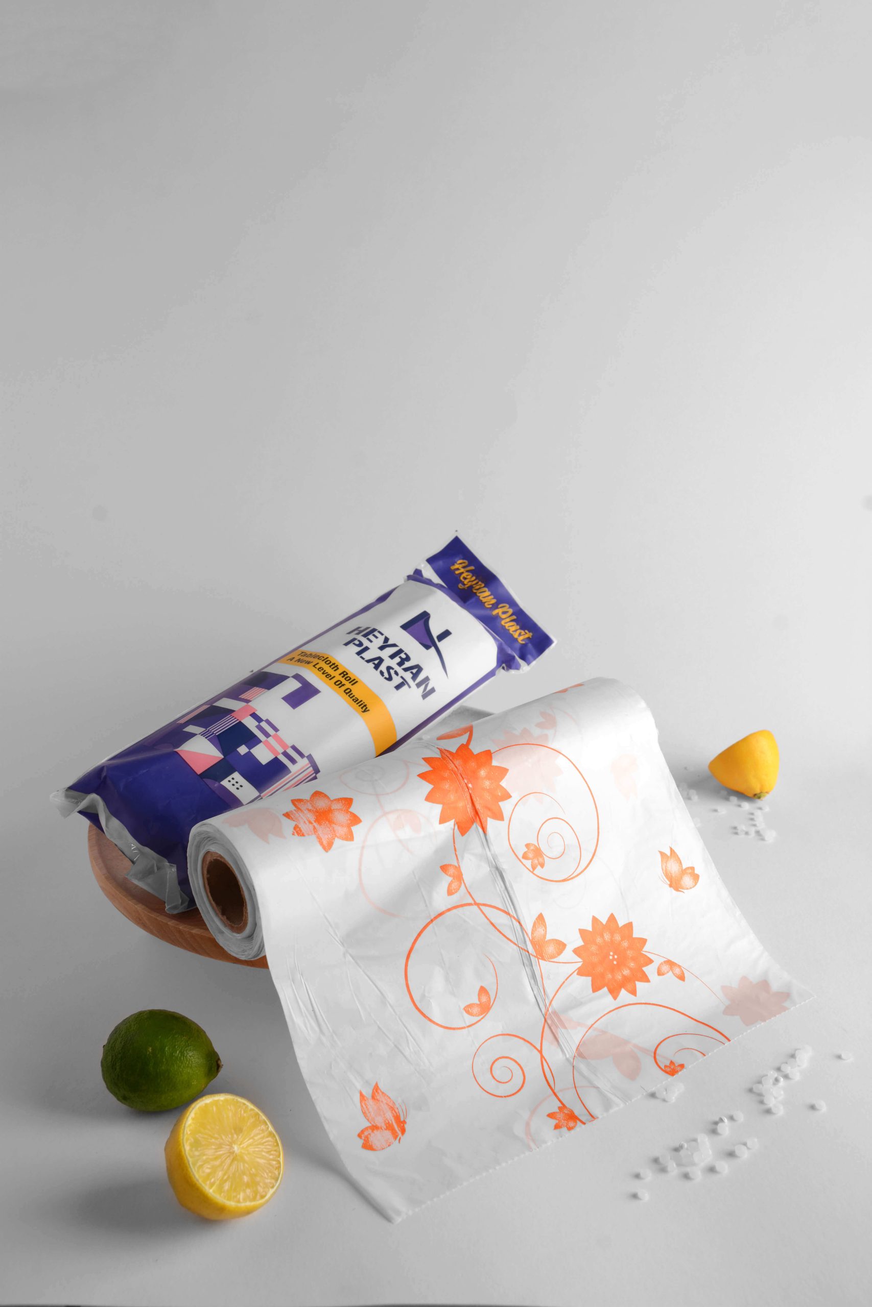 Printed disposable tablecloth - Image 4